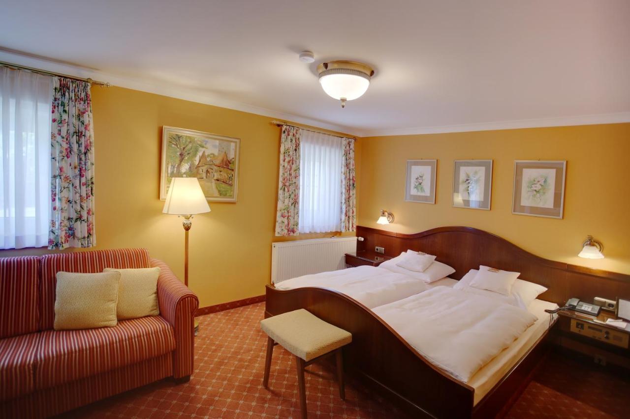 Hotel Brauereigasthof Landwehr-Braeu Reichelshofen Екстериор снимка