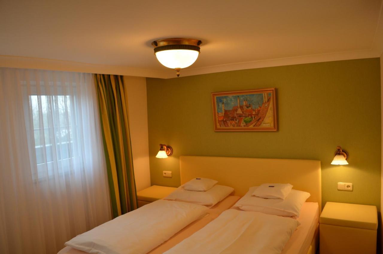 Hotel Brauereigasthof Landwehr-Braeu Reichelshofen Екстериор снимка