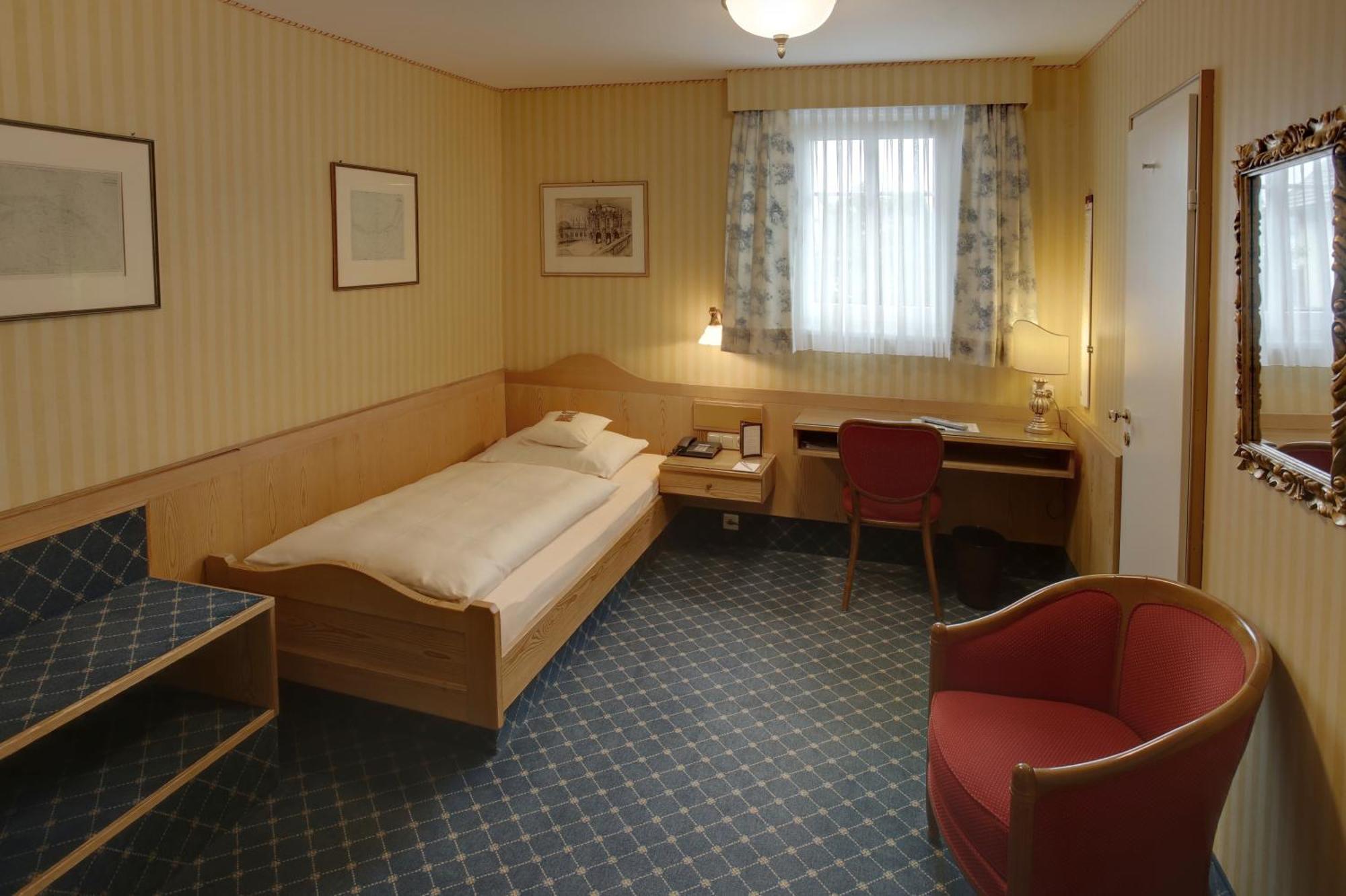 Hotel Brauereigasthof Landwehr-Braeu Reichelshofen Стая снимка