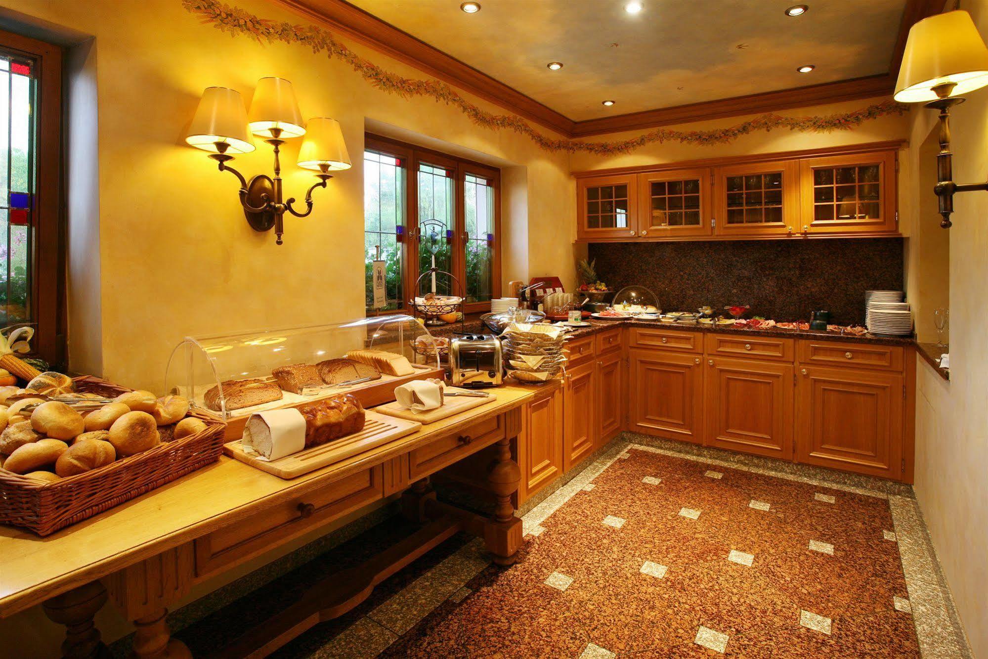 Hotel Brauereigasthof Landwehr-Braeu Reichelshofen Екстериор снимка
